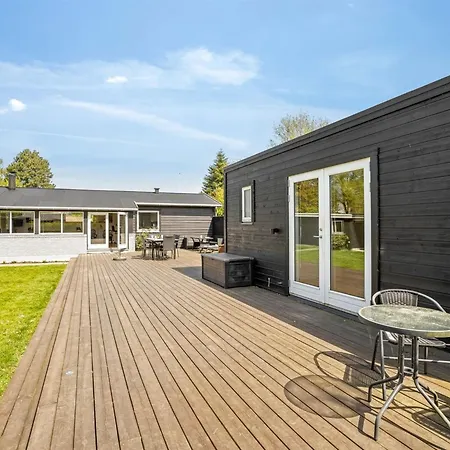 Nyaraló Selve - 600m From The Sea By Interhome Bøtø By