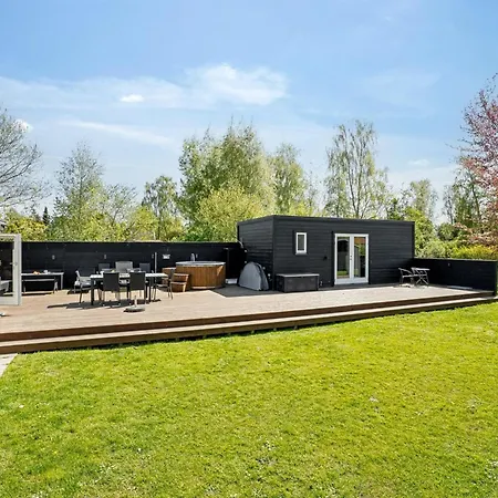 Selve - 600m From The Sea By Interhome *